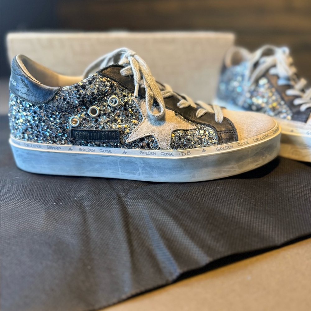 Golden Goode Histar Sneskers - size 8 Stylish Glitter with Gray Laces
